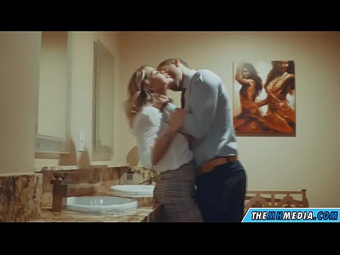 ❤️ ໃນເວລາທີ່ຜິວເນື້ອສີຂາວ busty seduces ທ່ານຢູ່ໃນຫ້ອງນ້ໍາສາທາລະນະ ❌ ໜັງໂປ້ສຸດໆ ຢູ່ຄອມ lo.superpornpics.ru